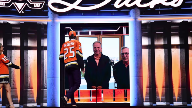 Roger McQueen Meets Ducks Execs After Being Taken 10th