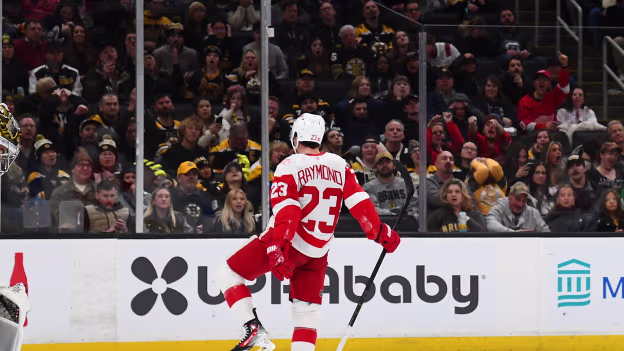 DET@BOS: Raymond scores goal against Jeremy Swayman