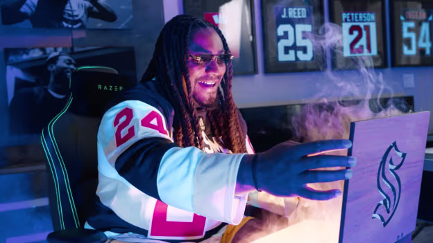 marshawn lynch kraken third jersey