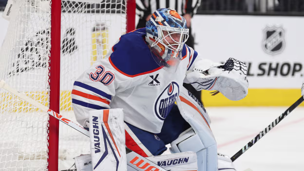 Pickard keeps the puck out