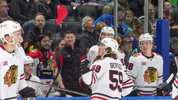 CHI@VAN: Bertuzzi has a hat trick against the Canucks