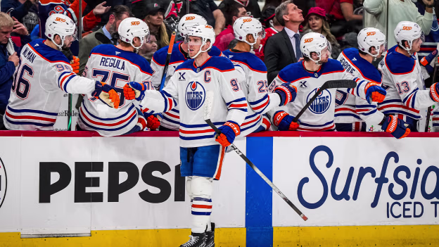 McDavid's second of the game