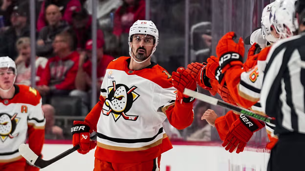 ANA@DET: Kreider scores goal against John Gibson