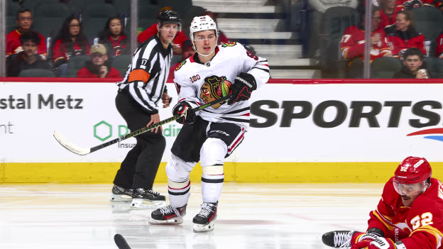 CHI@CGY: Bedard scores goal against Dustin Wolf