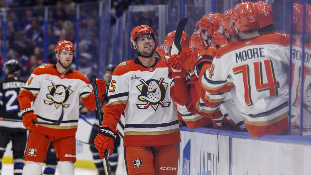 Poehling's first goal with Ducks