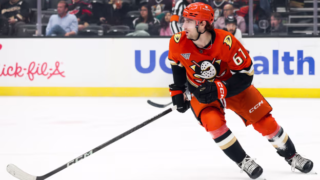 Gauthier Slams Home One-Timer from Carlsson