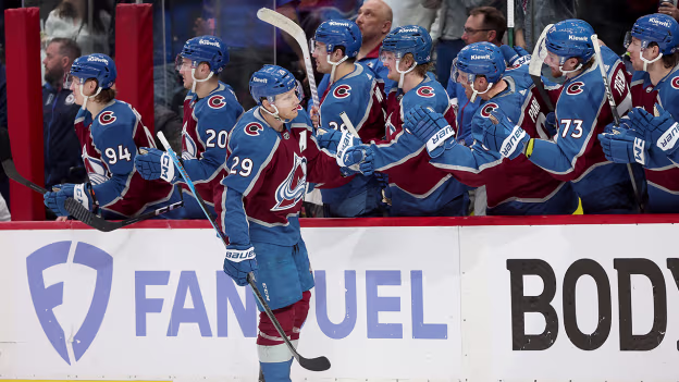 MacKinnon ties game with PPG