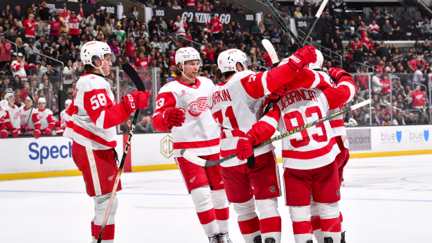 DET@LAK: DeBrincat scores PPG against Darcy Kuemper