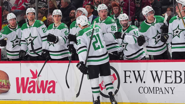 Robertson caps off passing play