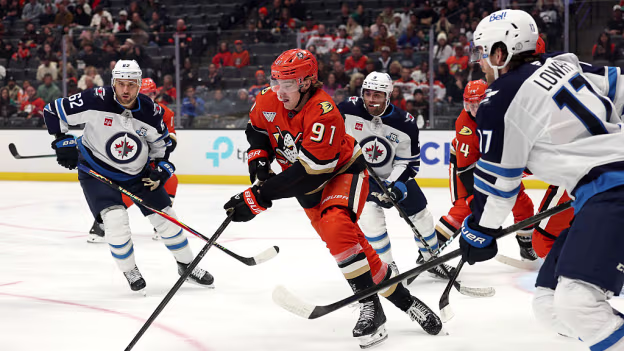 Carlsson gets his second of the game on the PP