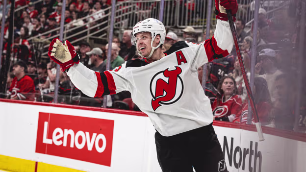 NJD@CAR: Bratt scores goal against Frederik Andersen