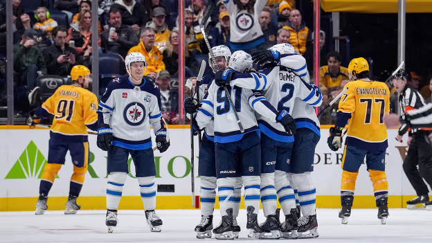 Perfetti finishes slick play