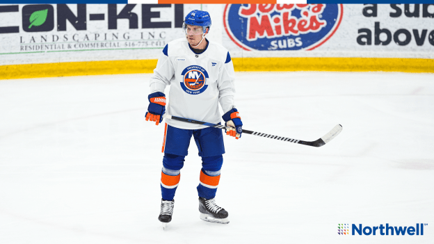 PHOTOS: Islanders Morning Skate Nov. 5