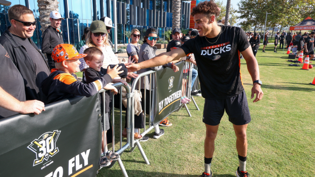 Join the Ducks for #FlyTogether Fan Camp at Great Park Ice!