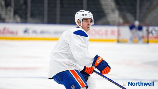 PHOTOS: Islanders Morning Skate Nov. 12