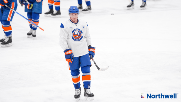 PHOTOS: Islanders Practice Oct. 9