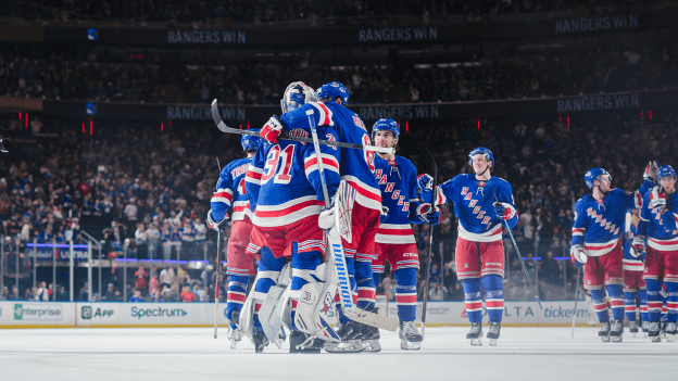 Rangers se imponen en penales