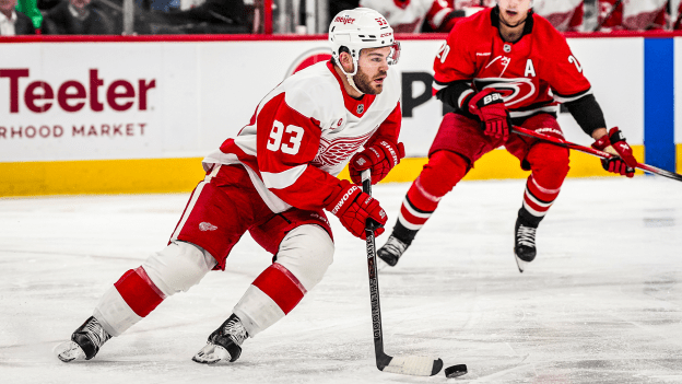 RECAP: Red Wings show fight on the road, but lose to Hurricanes, 4-2