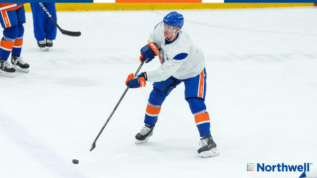 PHOTOS: Islanders Morning Skate Dec. 5