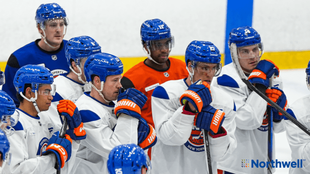 PHOTOS: Islanders Morning Skate Dec. 10