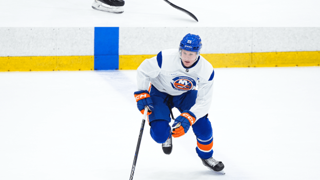 PHOTOS: Islanders Practice Dec. 27