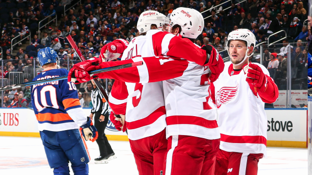 RECAP: Red Wings 'could have folded the tents' but 'fought until the bitter end' to pull off 4-2 comeback win over Islanders