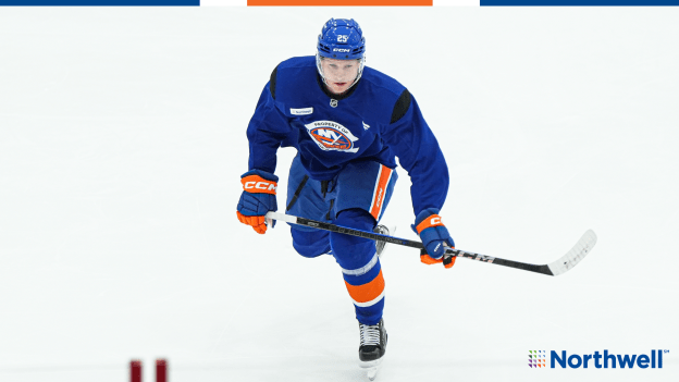 PHOTOS: Islanders Morning Skate Nov. 9