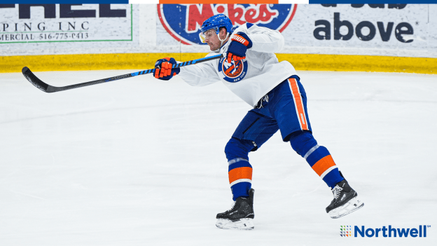 PHOTOS: Islanders Morning Skate Nov. 9