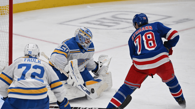 STL vs NYR (20)