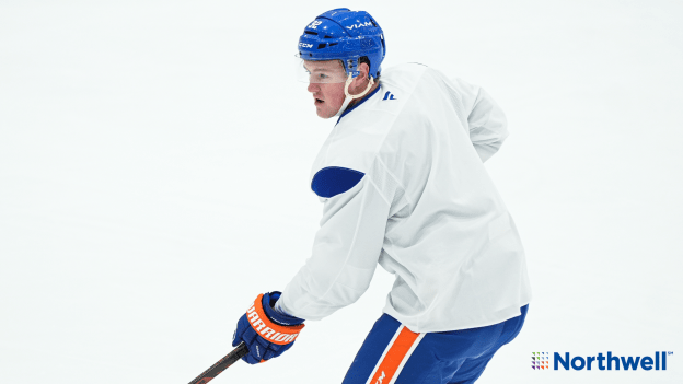 PHOTOS: Islanders Morning Skate Dec. 10