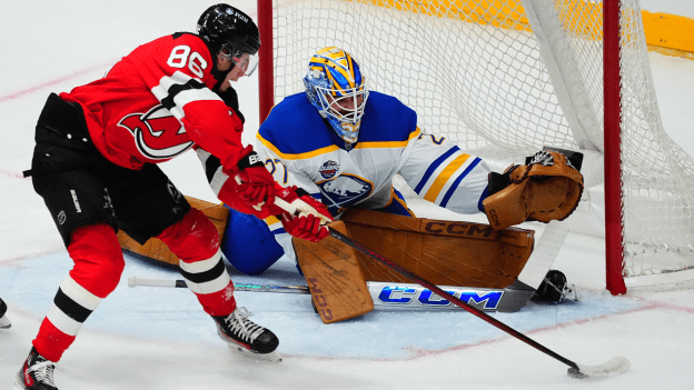 At the Horn | Devils 3 - Sabres 1