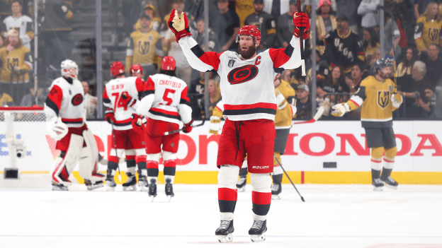 STAAL TIED UP