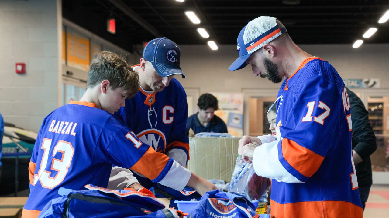 PHOTOS: Islanders and Northwell Health Volunteers Stuff 500 Backpacks with School Supplies | New York Islanders