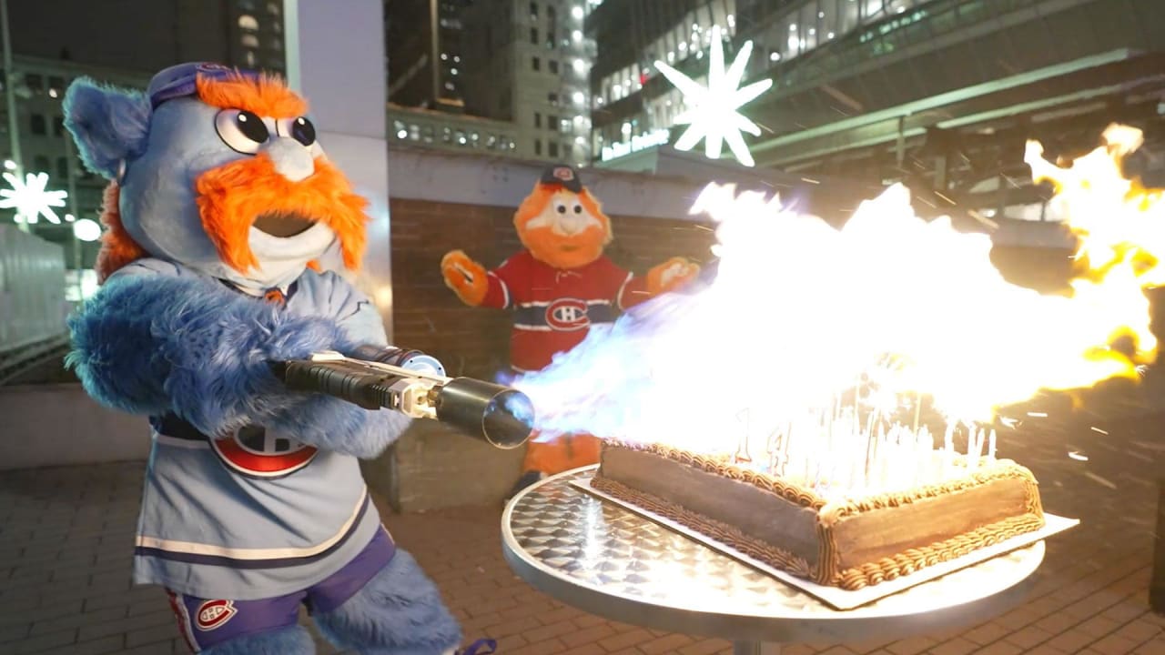 Lighting 114 birthday candles Montréal Canadiens