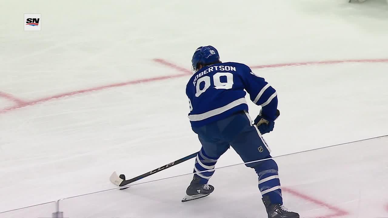 CBJ@TOR: Robertson scores goal against Elvis Merzlikins