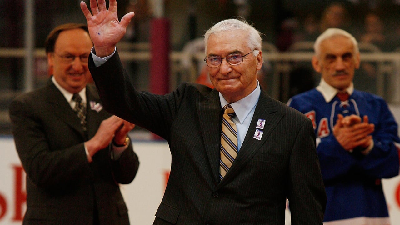 Andy Bathgate, Rangers great, dies at 83