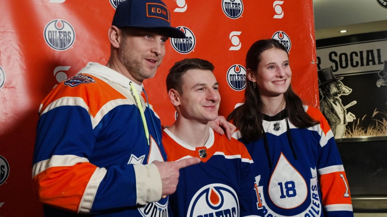 COMMUNITY | Oilers Photo Day | Edmonton Oilers