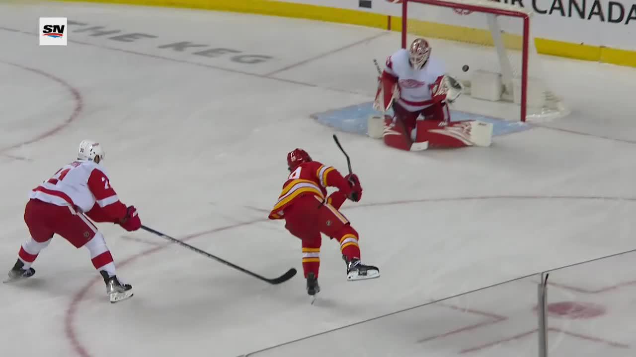 Dube goes top shelf for goal | Calgary Flames