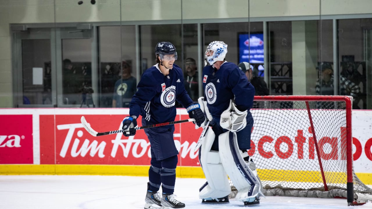 Jets' Hellebuyck and Scheifele Leave Door Open to Re-Signing