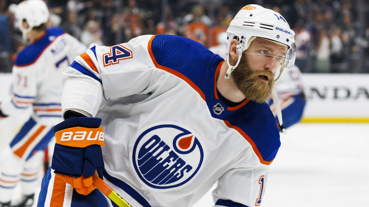 Shore gives up jersey number for new Oilers teammate Ekholm