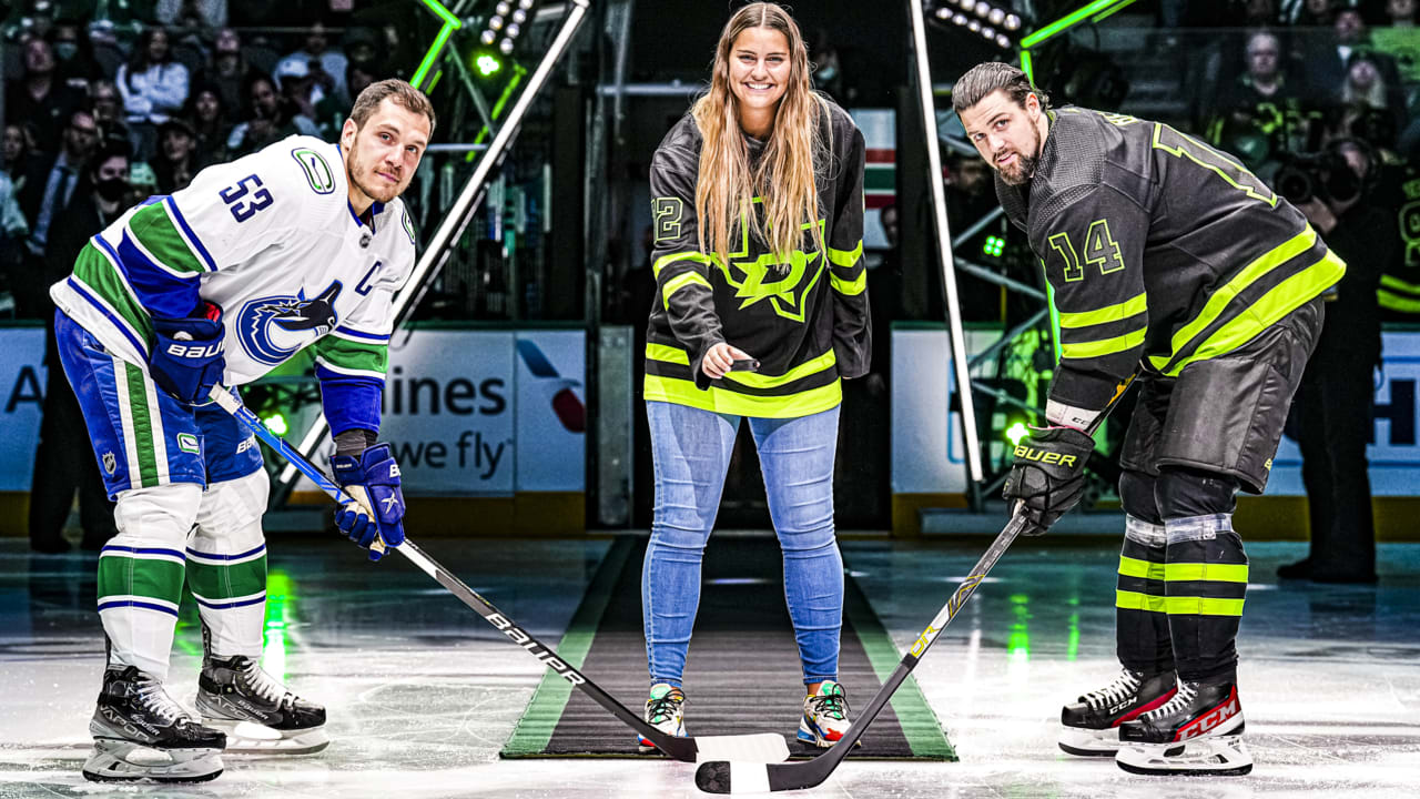 Women's sports pioneer Fuller drops puck at Stars game