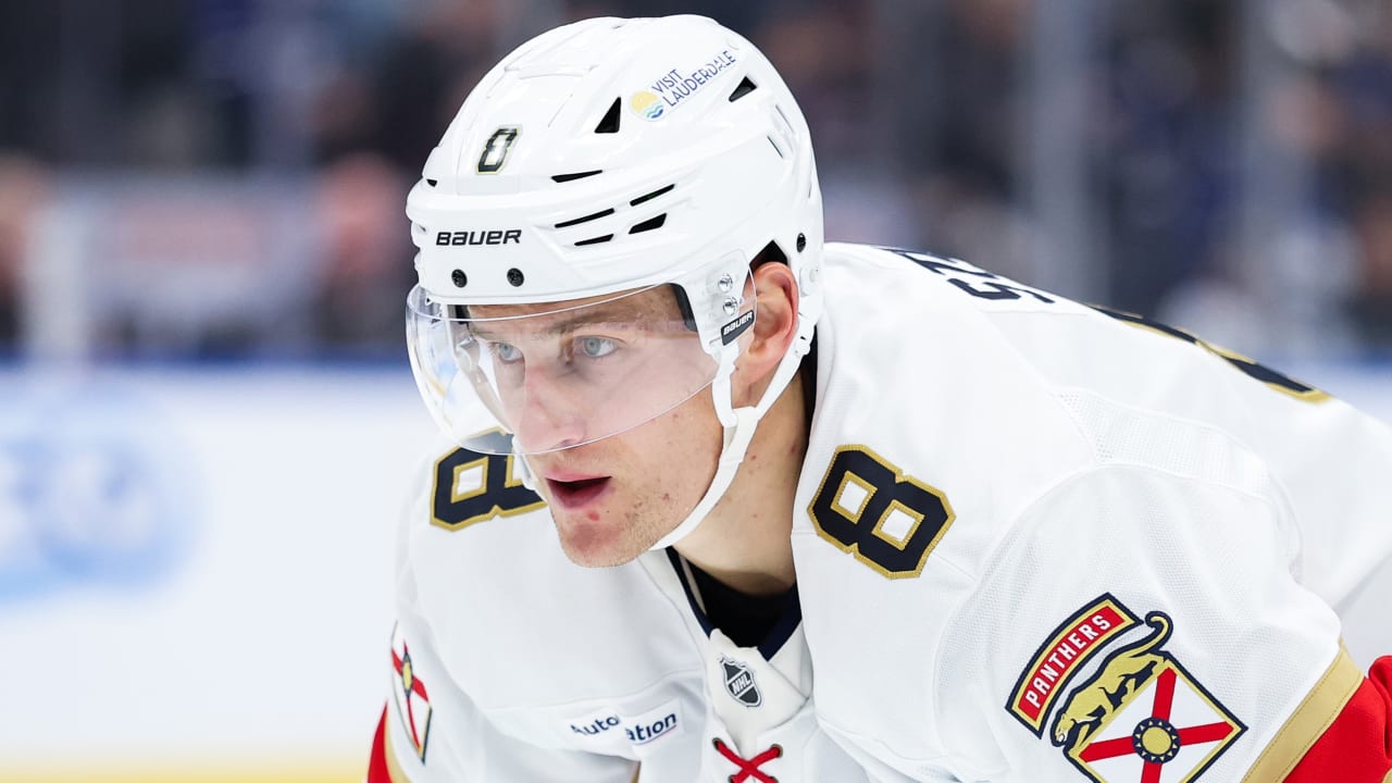 Sturm signs 2-year, $4 million contract with Wild | NHL.com