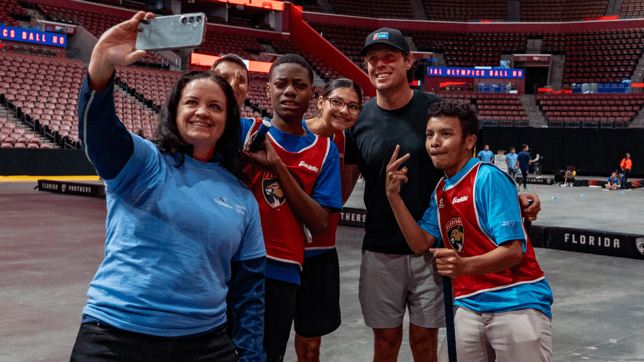 Verhaeghe makes surprise visit to Special Olympics ball hockey clinic