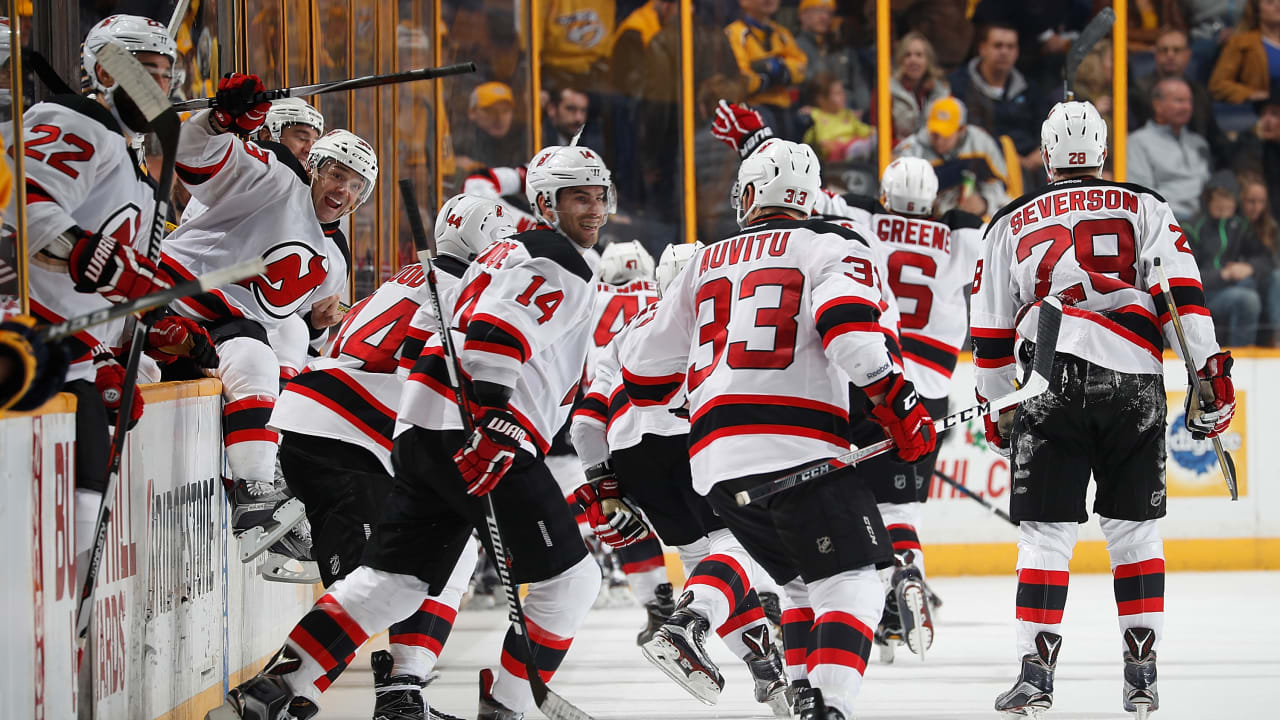 Devils rally from 3 goals down, beat Knights