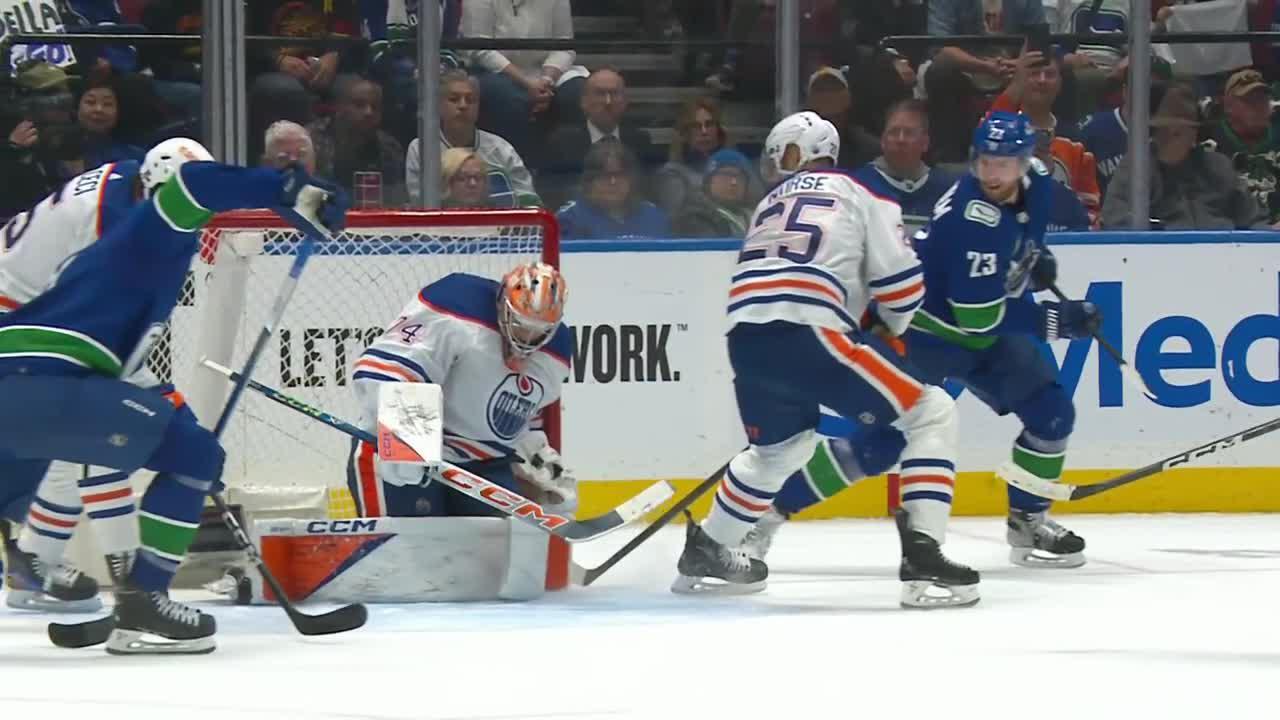 EDM@VAN: Lindholm Scores Goal Against Stuart Skinner | Vancouver Canucks