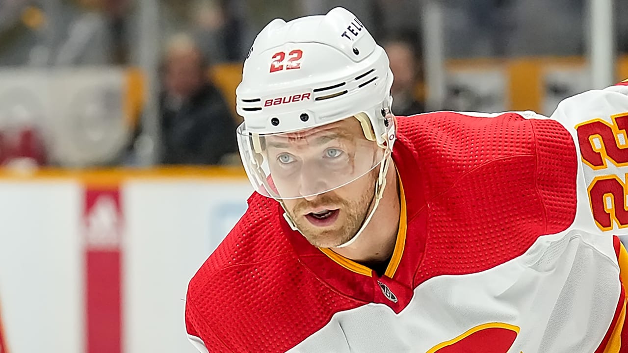 Lewis signs 1year contract with Kings