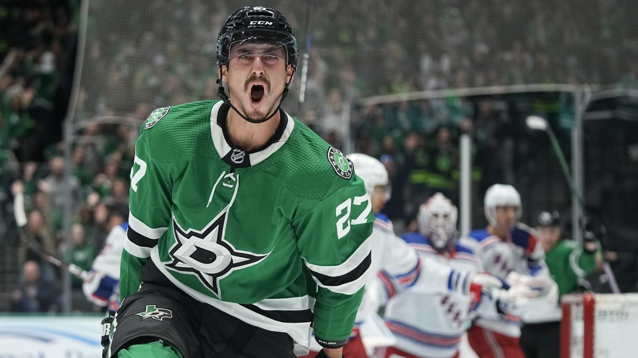 Imponente tercer periodo de los Stars enfrió a los Rangers