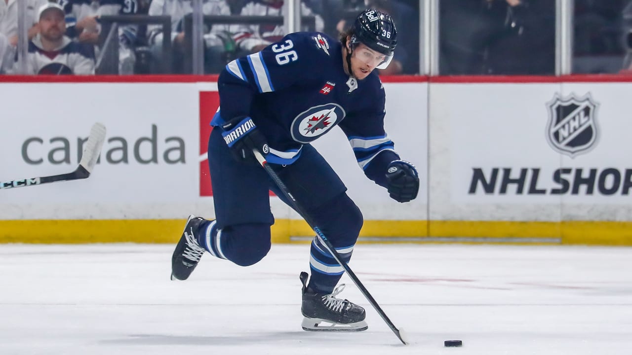 Barron signs 2-year, $3.7 million contract with Jets | NHL.com