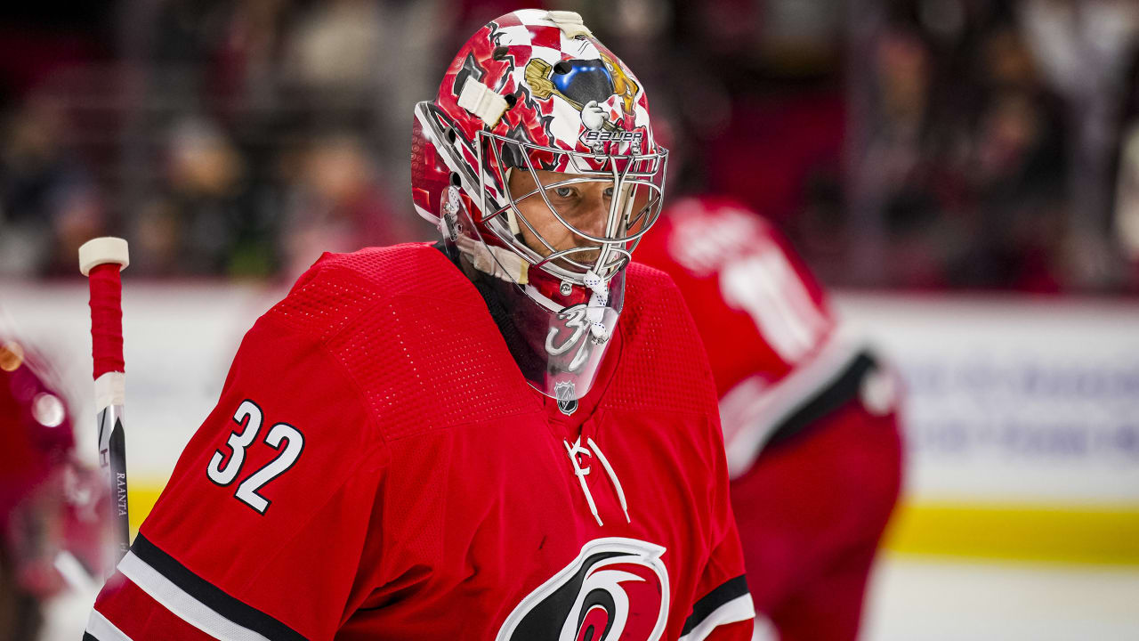 Raanta recalled by Hurricanes from AHL, will back up Kochetkov against