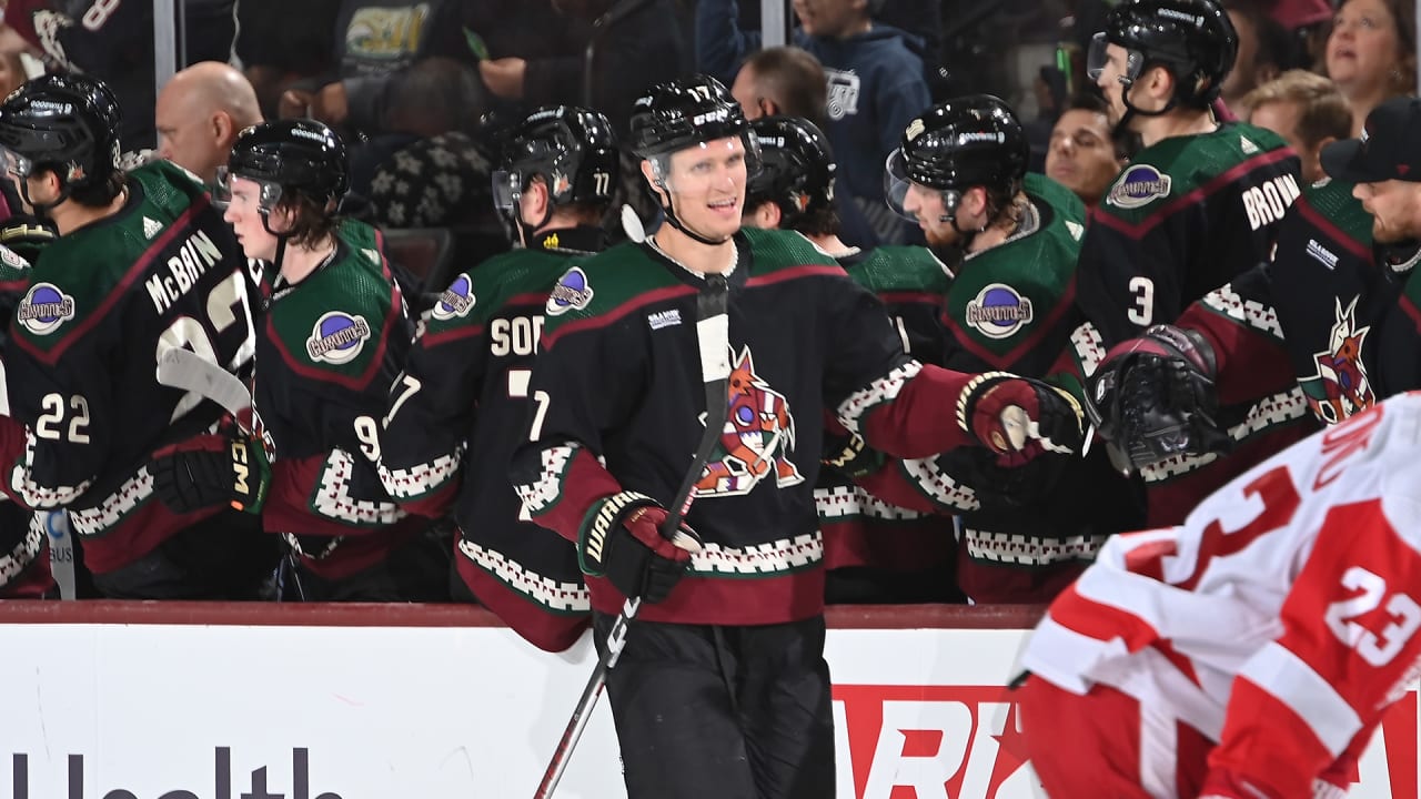 Bjugstad tallies 300th career point